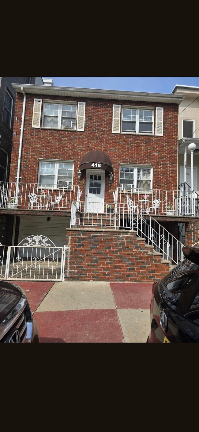 416 6th St, Unit 1 BEDROOM APT FOR RENT, Unit 1 BEDROOM APT FOR RENT