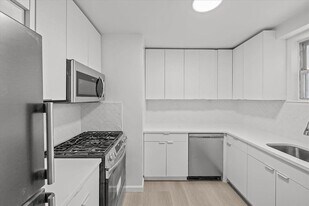 5700 Arlington Ave in Bronx, NY - Building Photo