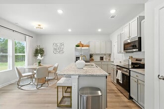 611 W Vincent Dr in Athens, GA - Building Photo - Building Photo