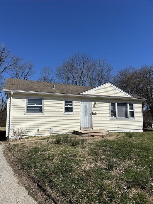 6824 Larry Ln in Berkeley, MO - Building Photo