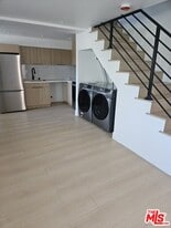 603 E 46th St in Los Angeles, CA - Building Photo