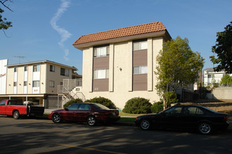 615 W Stocker St in Glendale, CA - Building Photo - Building Photo