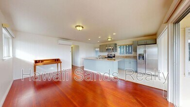 3901 Maunahilu Pl in Honolulu, HI - Building Photo - Building Photo