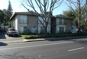 1475 California St Apartments