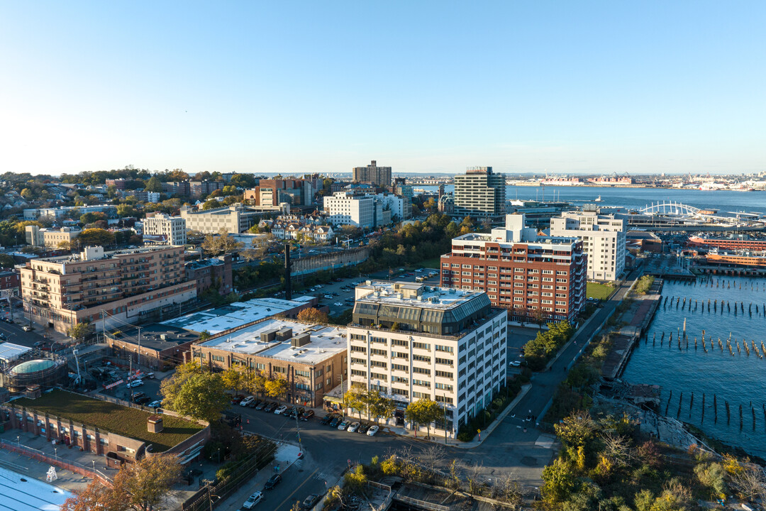 Bay Street Landing in Staten Island, NY - Building Photo