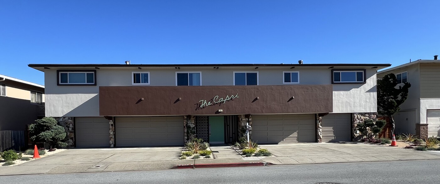 The Capri in Burlingame, CA - Foto de edificio