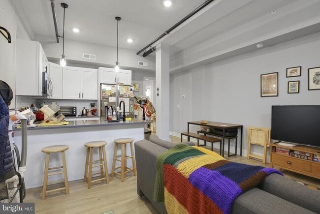 property at 3965 Lancaster Ave