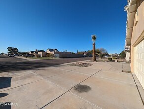 11941 N 69th Ave in Peoria, AZ - Foto de edificio - Building Photo