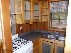 63831 Gallatin Rd in Gallatin Gateway, MT - Building Photo - Building Photo