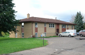 3601 Maryland Ave N in New Hope, MN - Building Photo - Building Photo