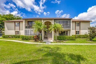 4821 Sable Pine Cir in West Palm Beach, FL - Building Photo