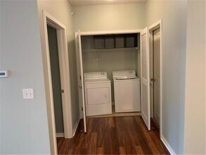 619 SE 8th St in Minneapolis, MN - Building Photo - Building Photo