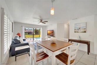 3687 Maran Ln in Bonita Springs, FL - Foto de edificio - Building Photo