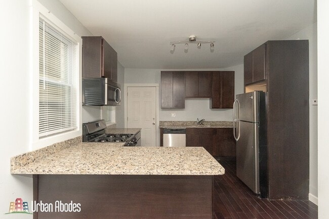 2968 N Ridgeway Ave, Unit 07A in Chicago, IL - Building Photo - Building Photo