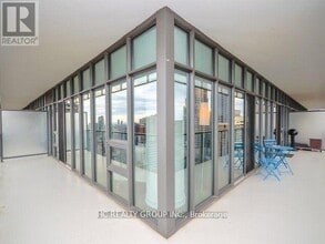 33 Charles St E in Toronto, ON - Building Photo - Building Photo