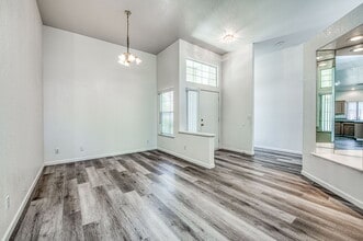 1708 E Chelsea Dr in Fresno, CA - Building Photo - Building Photo