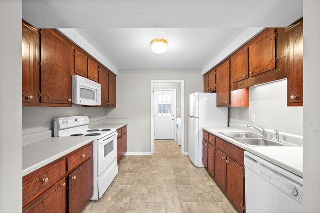 3884 Northeast Dr in Clarksville, TN - Building Photo - Building Photo