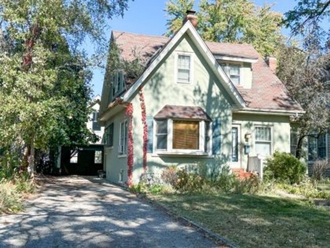 property at 525 W Van Buren Ave