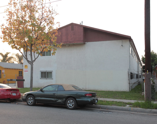 6941 Perry Rd in Bell Gardens, CA - Building Photo - Building Photo