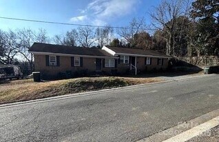 300 E Hudson St in Monroe, NC - Building Photo