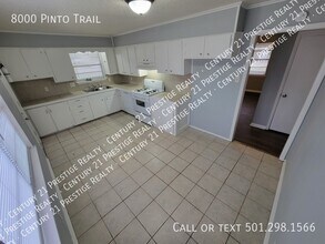 8000 Pinto Trail in Sherwood, AR - Building Photo - Building Photo