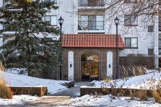 Plum Creek in Wheeling, IL - Building Photo - Building Photo