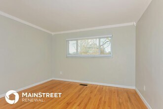 535 Ryan Dr in Florissant, MO - Foto de edificio - Building Photo