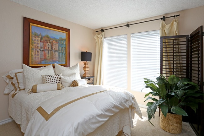 The Pointe Apartments
