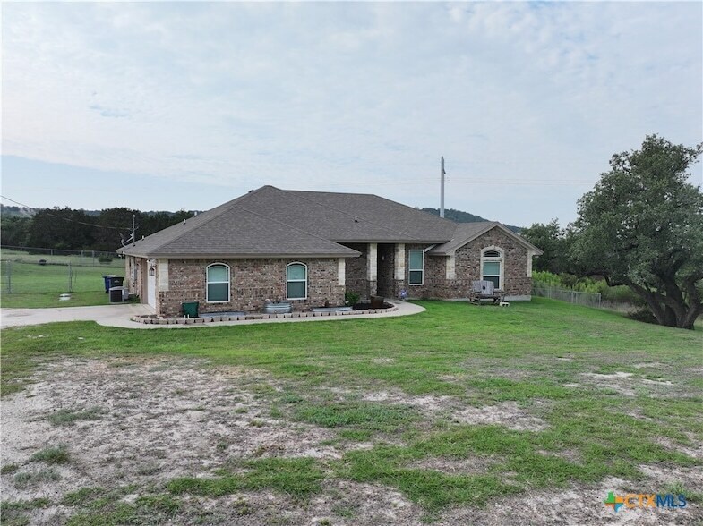 2410 Big Divide Rd in Copperas Cove, TX - Building Photo