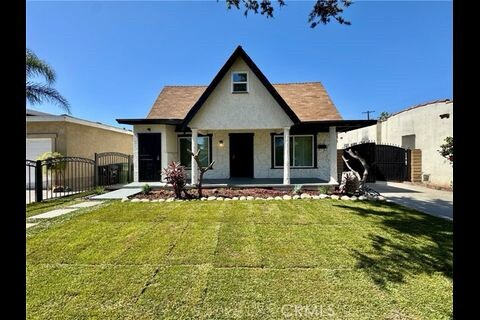 407 W 107th St in Los Angeles, CA - Building Photo