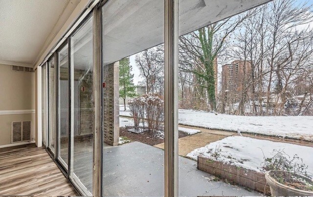 1826 Metzerott Rd, Unit B5 in Hyattsville, MD - Foto de edificio - Building Photo