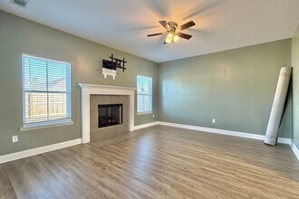 72 Fridley Ln in Hinesville, GA - Building Photo - Building Photo