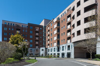 Mill Creek Condominiums in Chelsea, MA - Foto de edificio - Building Photo