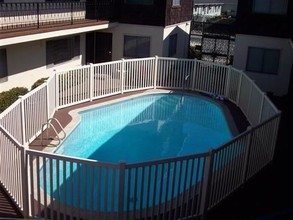 1727 Obispo Ave-Unit -08 in Long Beach, CA - Building Photo - Building Photo