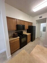 9901 Baywinds Blvd in West Palm Beach, FL - Building Photo - Building Photo