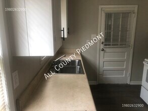 1925 Kennesaw Dr in Charlotte, NC - Building Photo - Building Photo