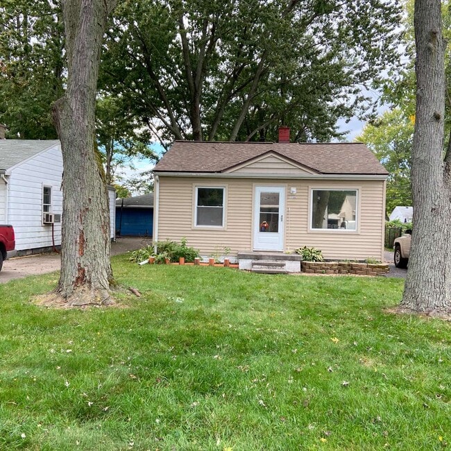 property at 15396 Buck St