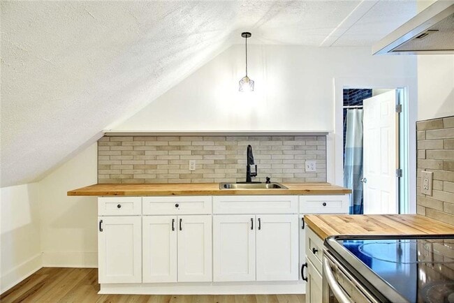 21 Brewster St in Pawtucket, RI - Building Photo - Building Photo