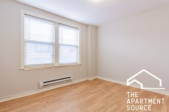 515 W Belmont Ave, Unit 46 in Chicago, IL - Building Photo - Building Photo