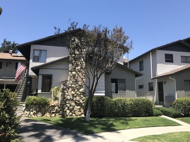 10424-10425 Parr Ave in Los Angeles, CA - Building Photo - Building Photo