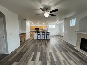 8013 W 5th Ave in Kennewick, WA - Building Photo - Building Photo