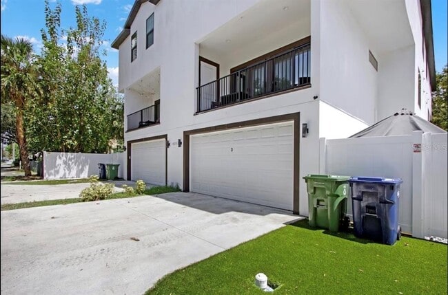 property at 405 S Westland Ave