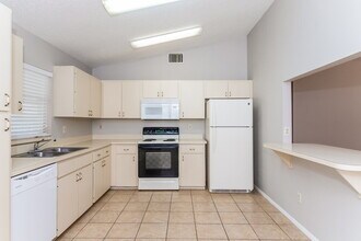 5102 25th Ave Dr E in Palmetto, FL - Building Photo - Building Photo