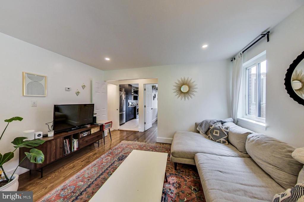 213 Hawaii Ave NE in Washington, DC - Building Photo