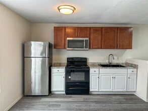 4705 Lyons Ave in Houston, TX - Building Photo - Building Photo