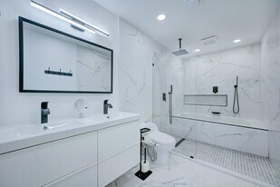 8545 Casa Del Lago in Boca Raton, FL - Building Photo