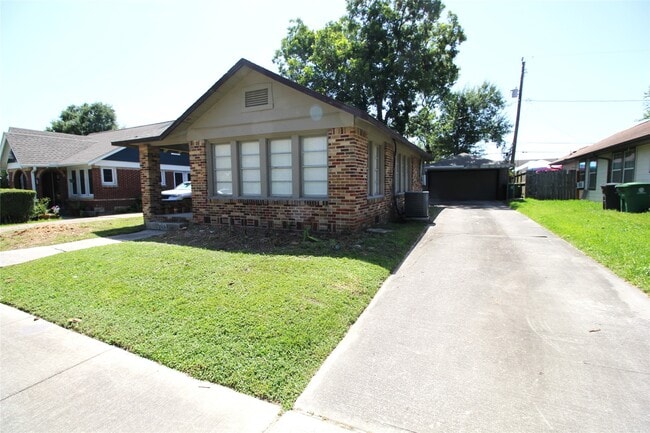 property at 2616 Oakcliff St