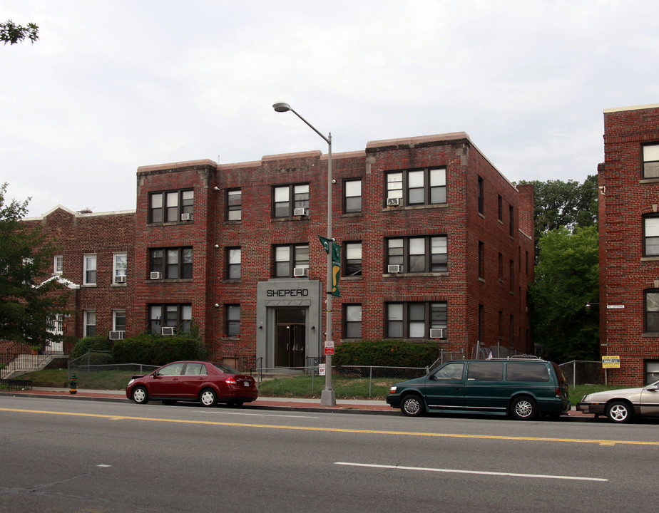 Sheperd in Washington, DC - Building Photo