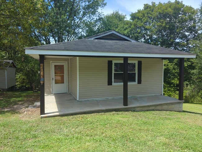 4813 Blue Bell Ave in Ooltewah, TN - Building Photo - Building Photo