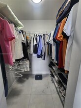 1825 W 44th Pl in Hialeah, FL - Building Photo - Building Photo